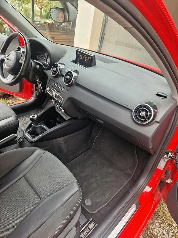 Gebraucht Audi A1 Sportback 82 PS (60 kW) 2018 Rot Kleinwagen