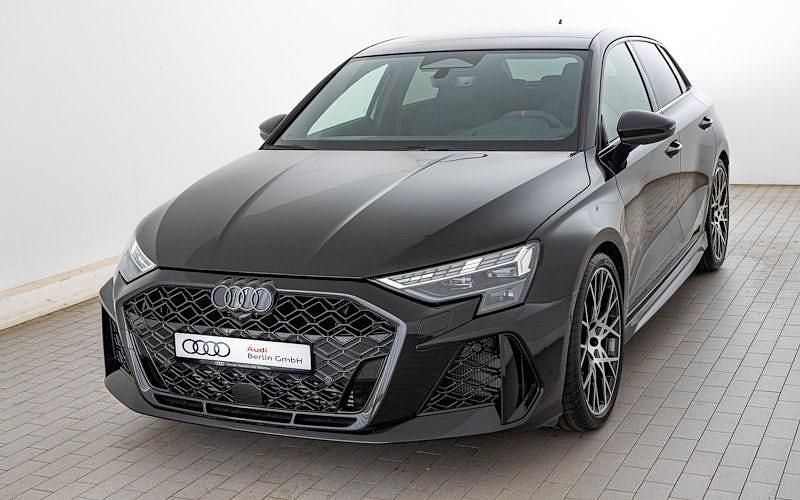 Neu Audi RS3 Ambiente 400 PS (294 kW) 2025 Mythosschwarz metallic Limousine