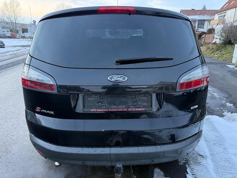 Gebraucht Ford S-MAX Titanium 140 PS (102 kW) 2009 Schwarz Van / Kleinbus