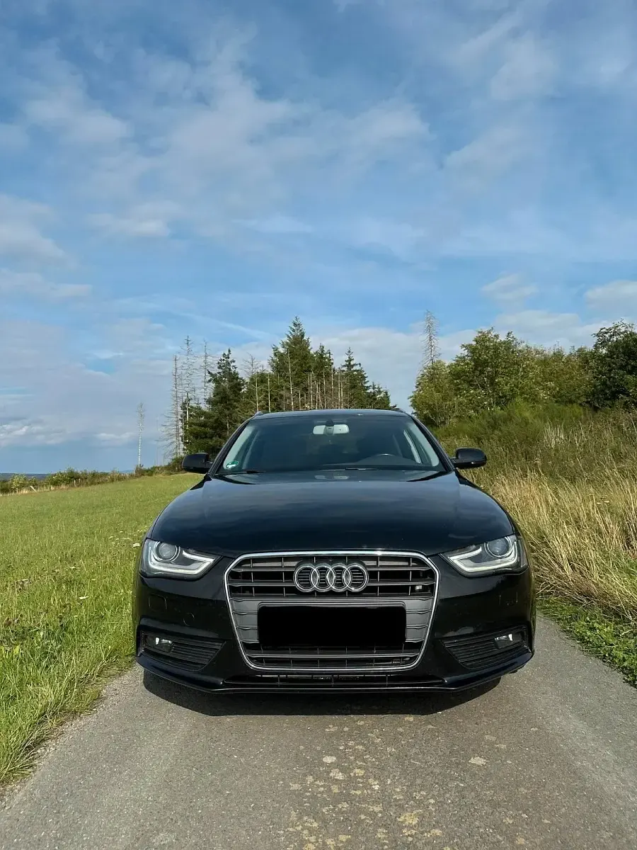 Gebraucht Audi A4 143 PS (105 kW) 2012 Schwarz Kombi