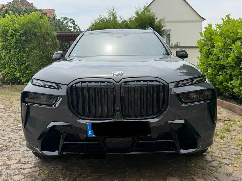Gebraucht BMW X7 Performance 352 PS (258 kW) 2026 Grau SUV