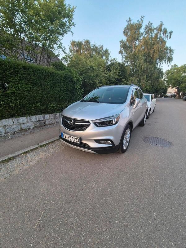Grau Gebraucht 2017 Opel Mokka X SUV | 13.000 € (Etwas zu teuer) - Bild 1/4