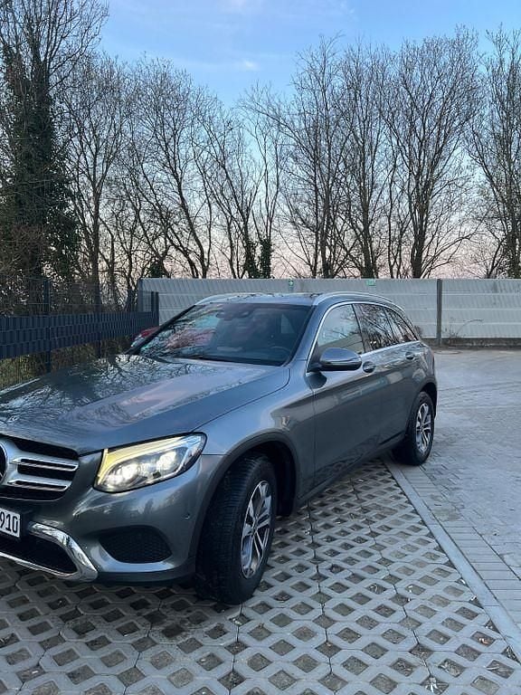 Gebraucht Mercedes GLC220 170 PS (125 kW) 2017 Grau SUV