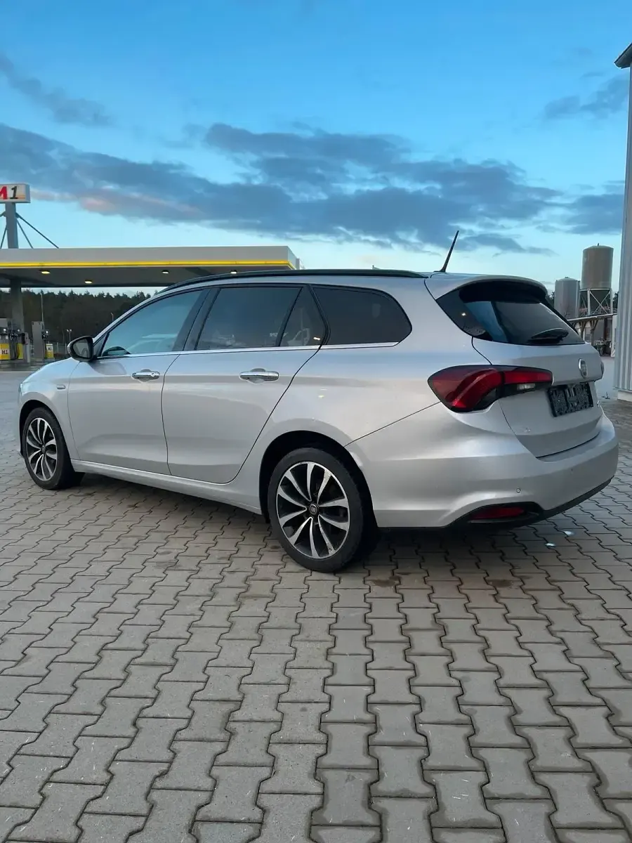 Gebraucht Fiat Tipo 120 PS (88 kW) 2018 Silber Kombi