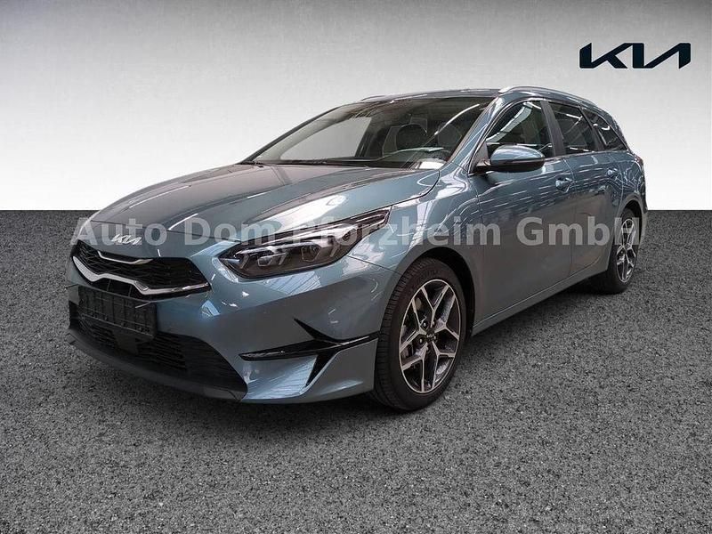 Yucca steel gray met.(usg) Gebraucht 2024 Kia Ceed Sportswagon Spirit Kombi | 25.870 € (Fairer Preis) - Bild 1/4