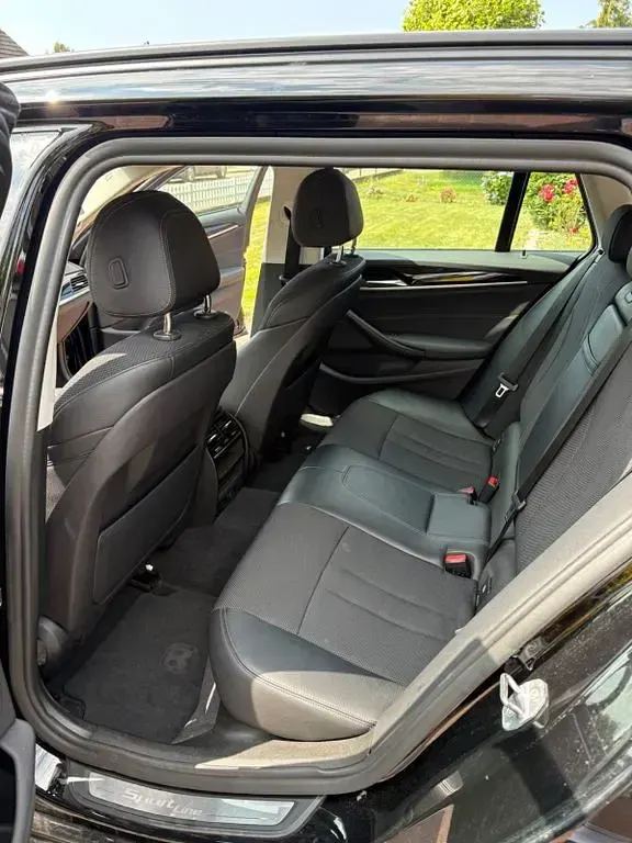 Gebraucht BMW 520 Sport Line 190 PS (139 kW) 2019 Schwarz Kombi