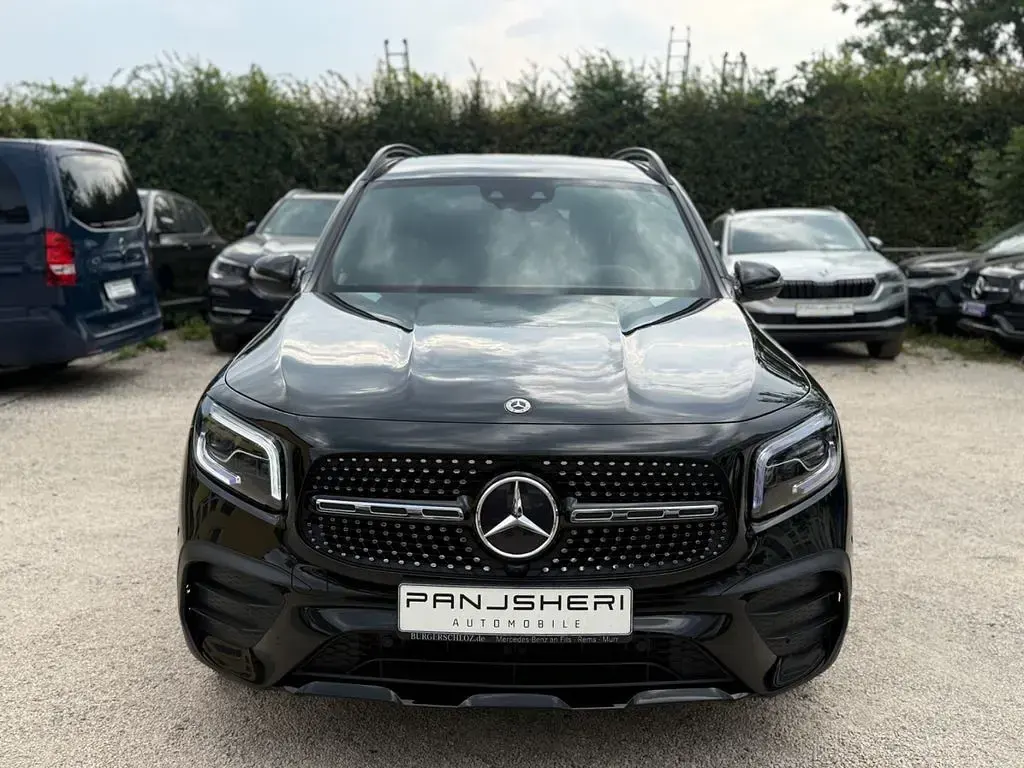 Gebraucht Mercedes GLB200 AMG line 150 PS (110 kW) 2023 Schwarz SUV