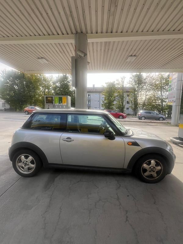Gebraucht Mini ONE 90 PS (66 kW) 2007 Silber Kleinwagen