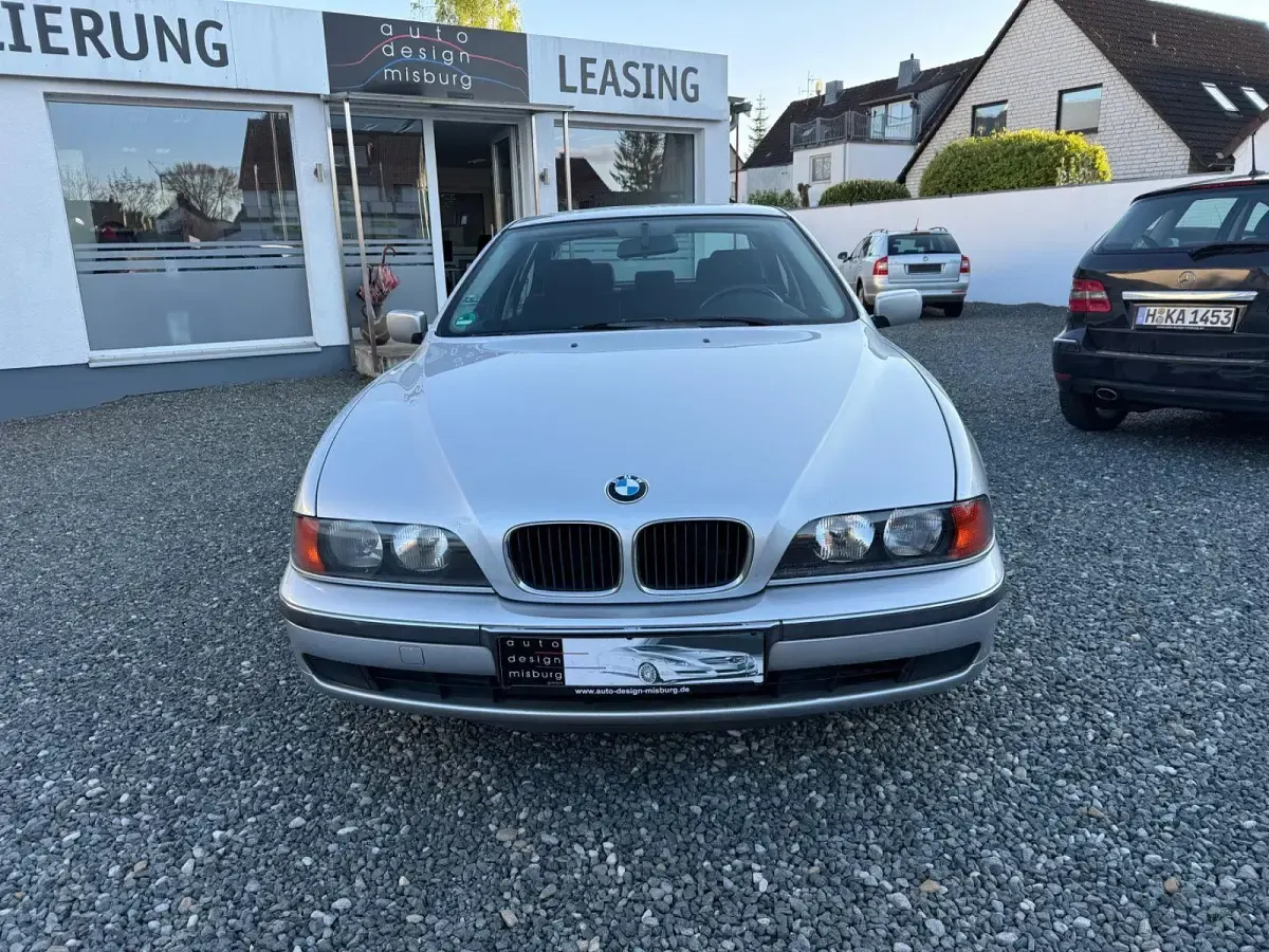 Second-hand BMW 520 150 CP (110 kW) 1998 Argintiu Berlinǎ