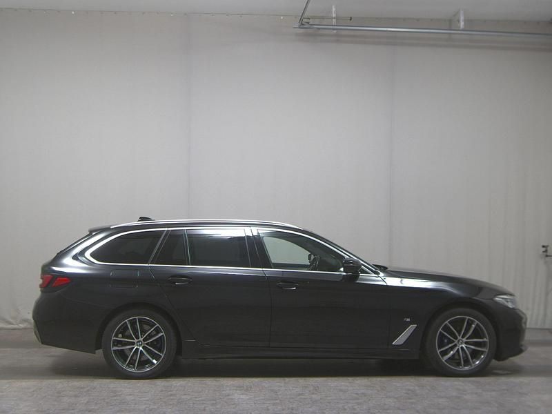 Schwarz Gebraucht 2021 BMW 530e M Sport Kombi | 24.480 € (Fairer Preis) - Bild 1/4