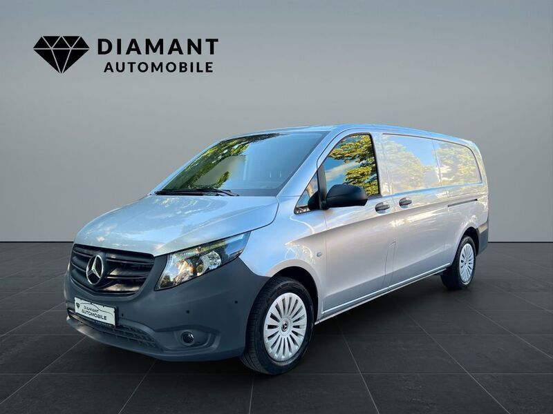 Silber Gebraucht 2022 Mercedes Vito Van / Kleinbus | 26.990 € (Superpreis) - Bild 1/4