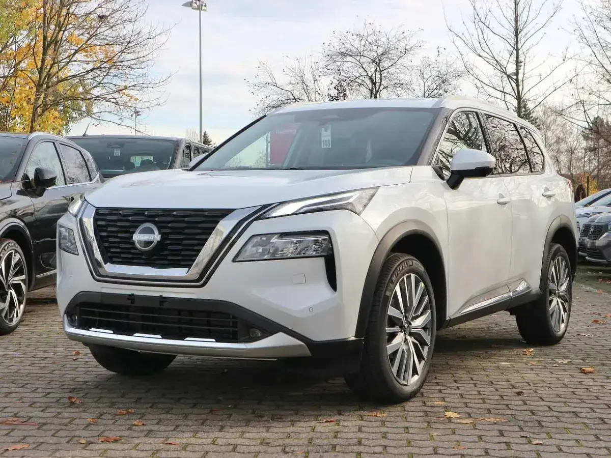 Neu Nissan X-Trail Tekna+ 213 PS (156 kW) 2026 Pearl white SUV