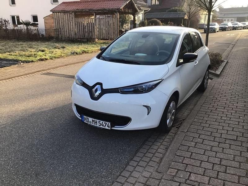 Weiß Gebraucht 2016 Renault Zoe Intens Kleinwagen | 5.650 € (Superpreis) - Bild 1/4