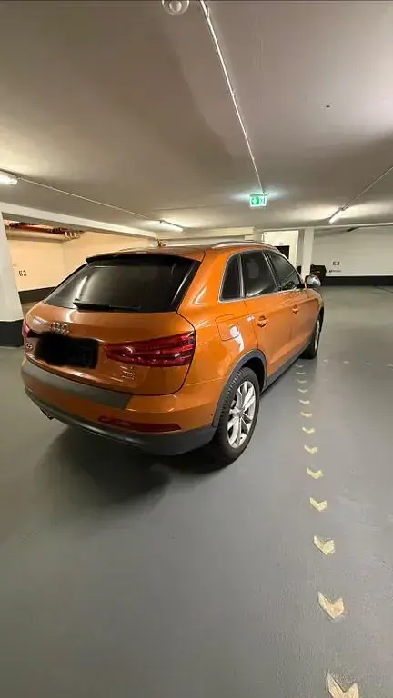 Gebraucht Audi Q3 Ambiente 177 PS (130 kW) 2011 Orange SUV