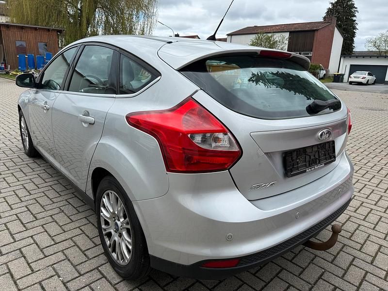 Usata Ford Focus 150 CV (110 kW) 2011 Argento Berlina