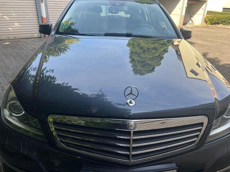 Grau Gebraucht 2014 Mercedes C200 Kombi | 14.000 € (Etwas zu teuer) - Bild 1/4