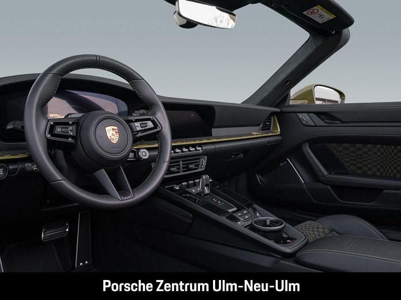 Neu Porsche 992 541 PS (397 kW) 2026 Gruen Cabrio