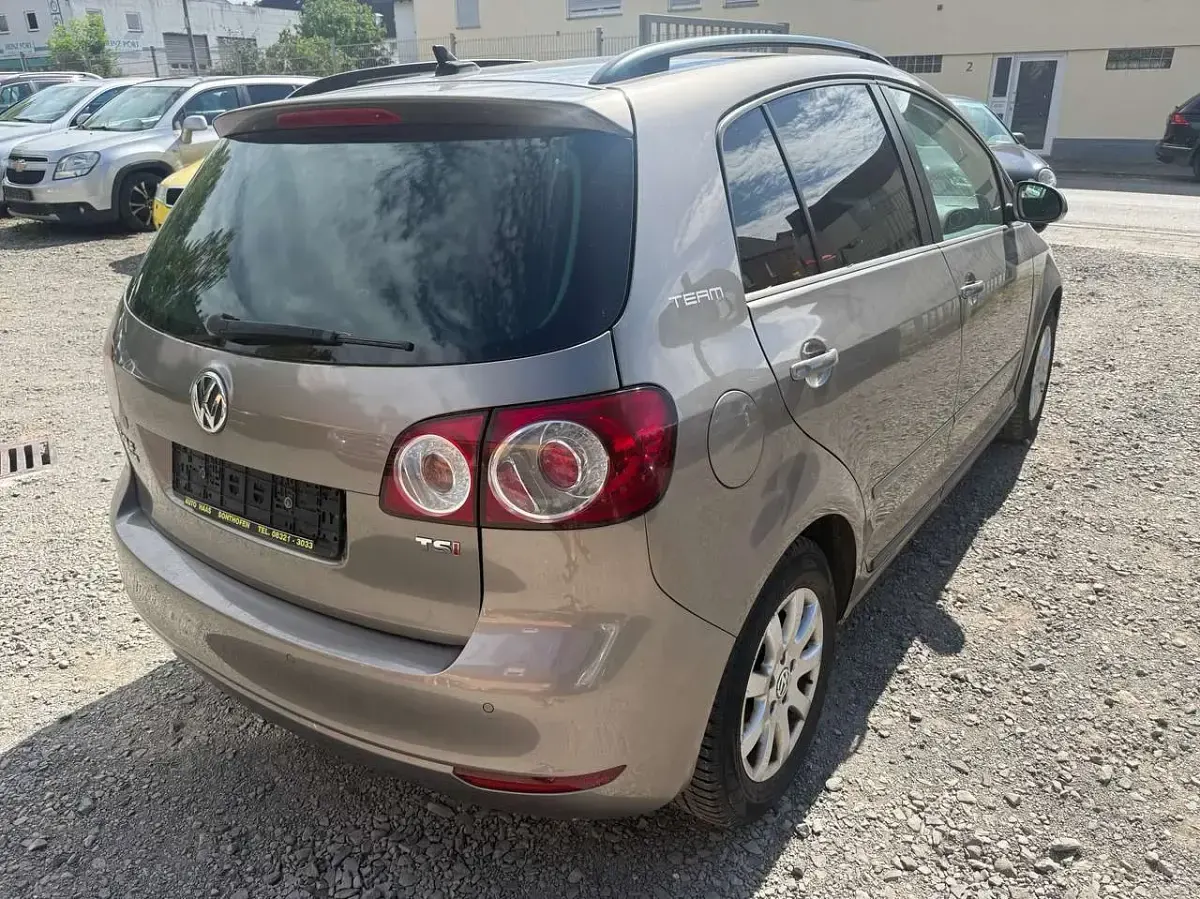 Gebraucht VW Golf Plus Cross Team 122 PS (89 kW) 2010 Kaschmirbraun metallic Kleinwagen