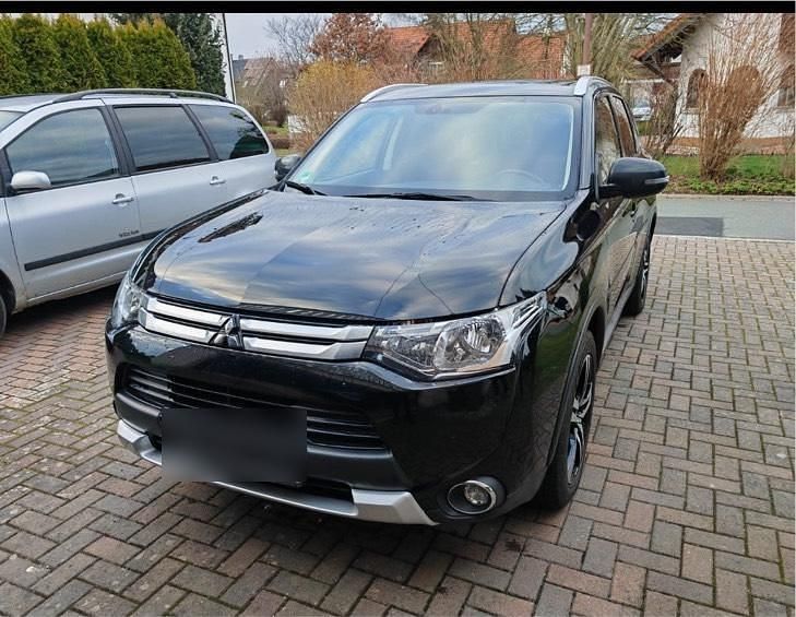 Schwarz Gebraucht 2014 Mitsubishi Outlander SUV | 14.700 € (Teuer) - Bild 1/4