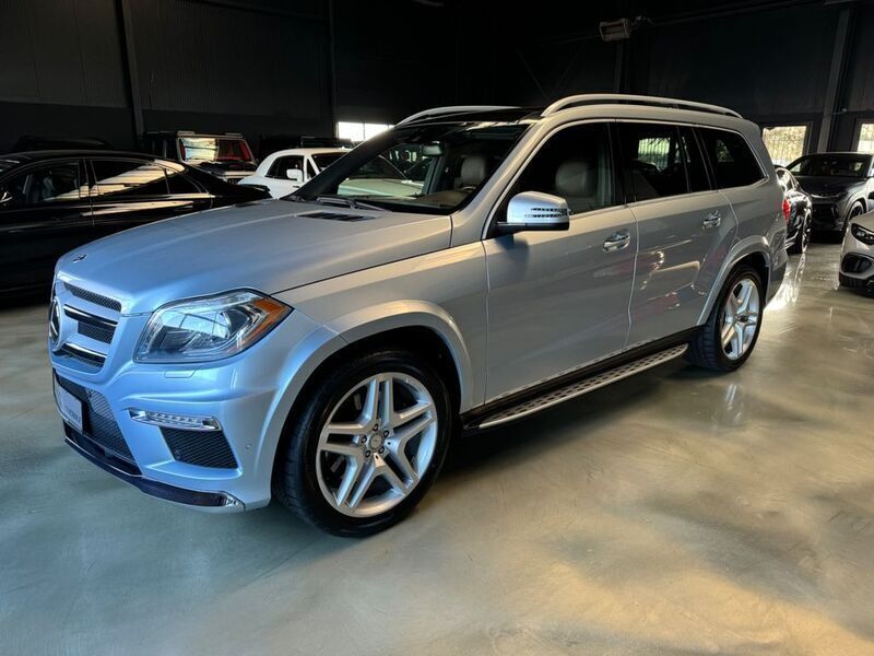 Silber Gebraucht 2014 Mercedes GL500 Sport SUV | 45.900 € - Bild 1/4