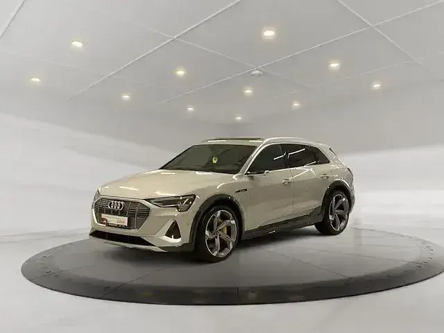 Gebraucht Audi e-tron Sport 369 kW (503 PS) 2021 Beige SUV