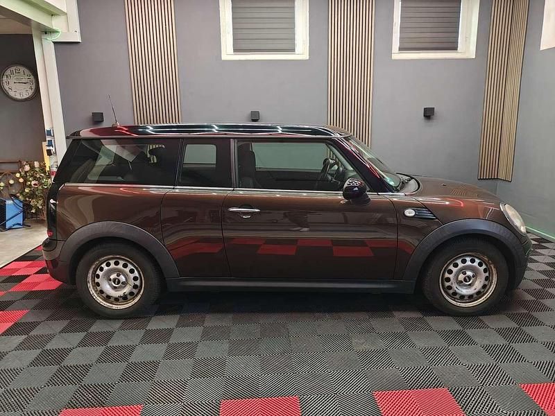 Gebraucht Mini Cooper D Clubman 109 PS (80 kW) 2010 Hot chocolate Kombi