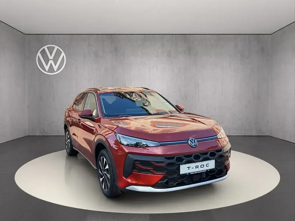 Neu VW T-Roc Life 116 PS (85 kW) 2026 Flame red metallic SUV