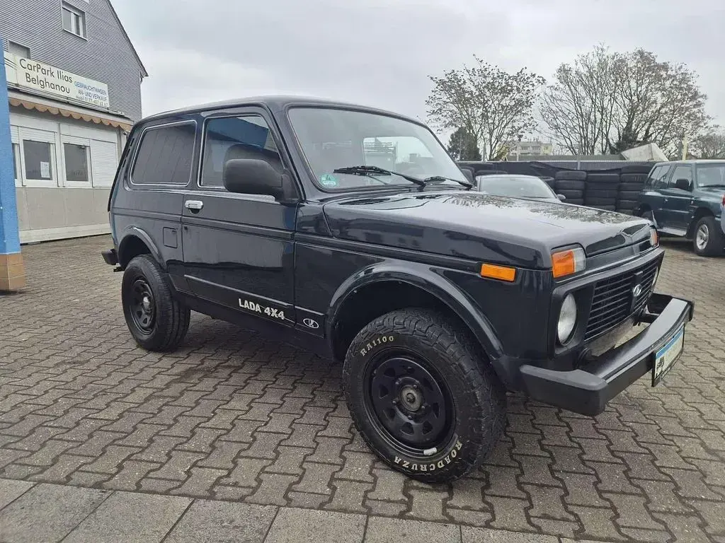 Second-hand Lada niva 83 CP (61 kW) 2014 Verde SUV