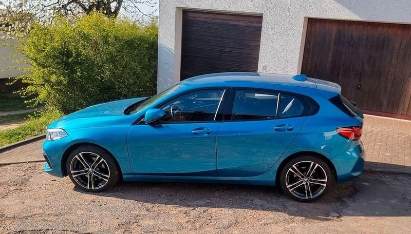 Gebraucht 2022 BMW 118 Sport Line Kleinwagen | 18.800 € (Guter Preis) - Bild 1/4