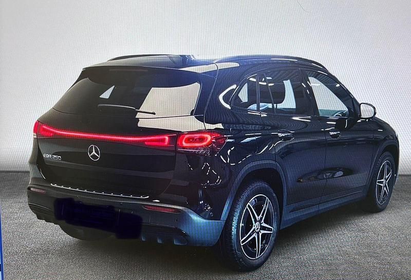 Gebraucht Mercedes EQA250 AMG 139 kW (190 PS) 2022 Schwarz SUV