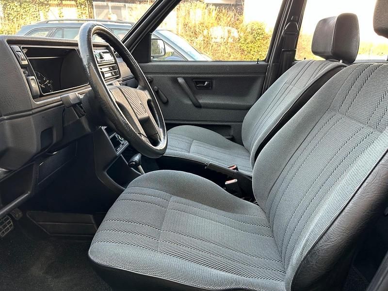 Gebraucht VW Golf II 90 PS (66 kW) 1991 Silber Kleinwagen