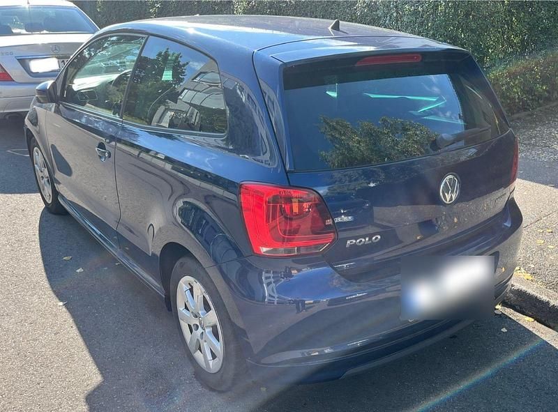 Second-hand VW Polo 75 CP (55 kW) 2010 Albastru Hatchback