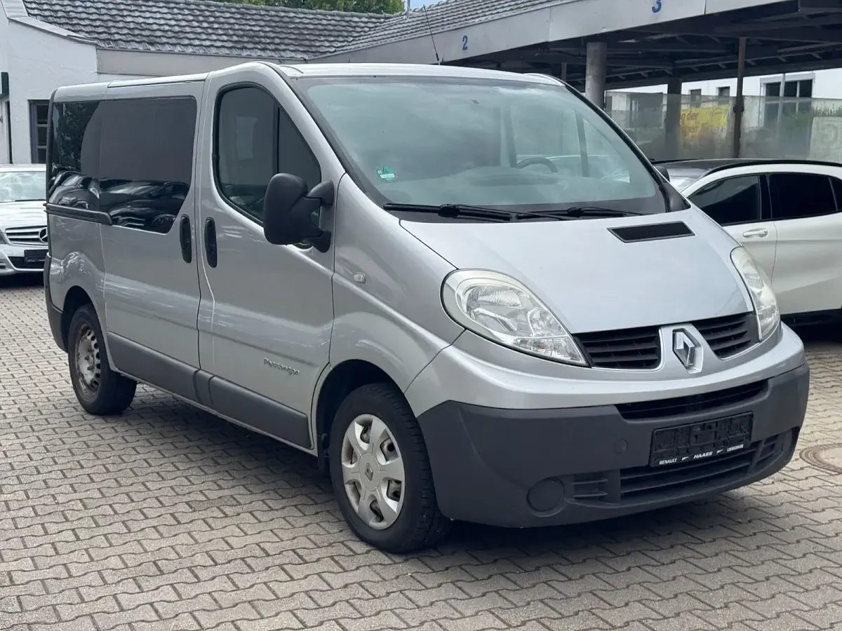 Gebraucht Renault Trafic 114 PS (83 kW) 2011 Grau Van / Kleinbus