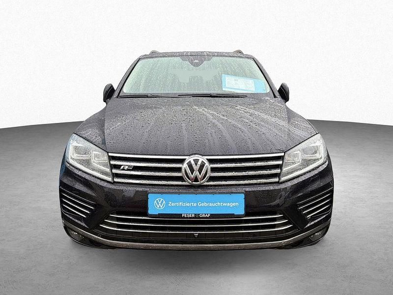 Gebraucht VW Touareg Basis 262 PS (192 kW) 2017 Deep black perleffekt SUV