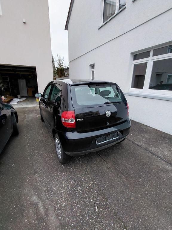 Gebraucht VW Fox 54 PS (39 kW) 2007 Schwarz Kleinwagen