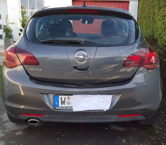 Gebraucht Opel Astra 218 PS (160 kW) 2010 Grau Limousine