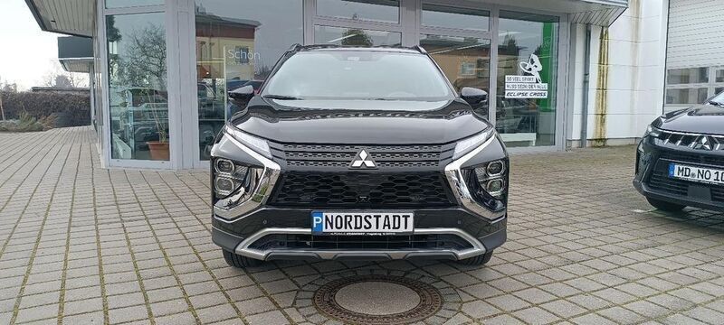 Gebraucht Mitsubishi Eclipse Cross Intro Edition 98 PS (72 kW) 2022 Pantherschwarz SUV