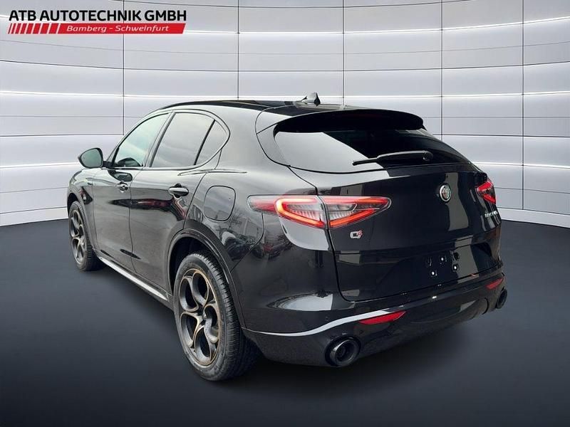 Neu Alfa Romeo Stelvio 209 PS (153 kW) 2026 Schwarz SUV