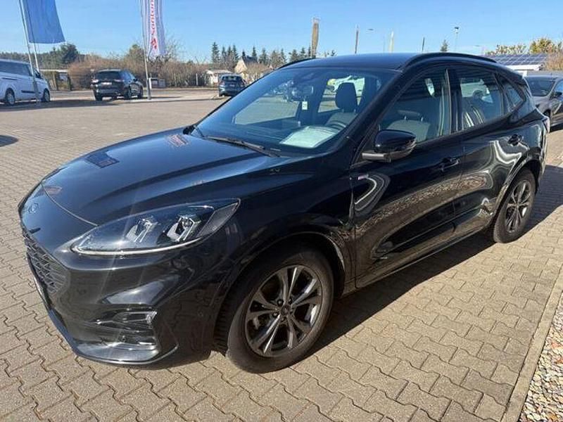Gebraucht Ford Kuga ST-Line 151 PS (111 kW) 2024 Schwarz SUV