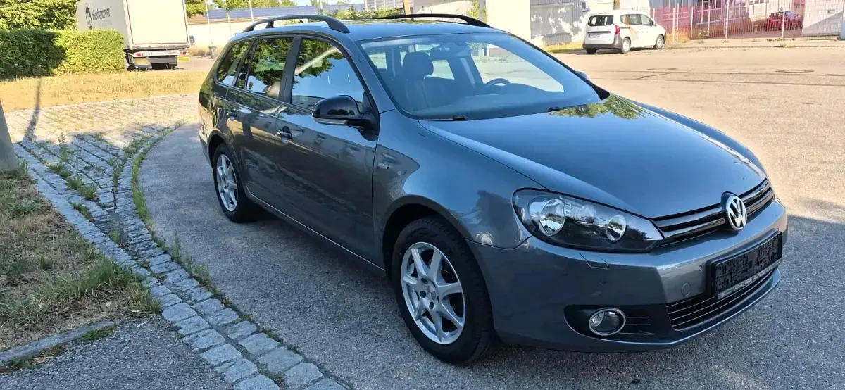 Gebraucht VW Golf VII Match 105 PS (77 kW) 2013 Grau Kombi