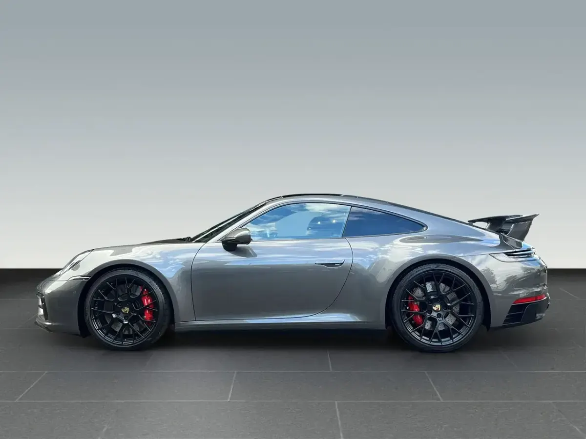 Gebraucht Porsche 992 480 PS (353 kW) 2024 Achatgraumetallic (metallic)
