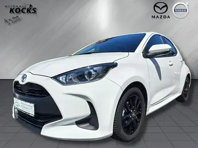 Gebraucht Toyota Yaris Comfort 72 PS (52 kW) 2023 Weiß Kleinwagen
