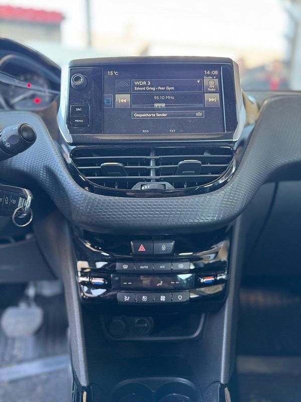 Gebraucht Peugeot 2008 110 PS (80 kW) 2016 Schwarz SUV