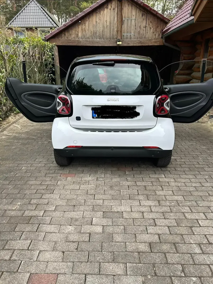 Gebraucht Smart ForTwo Electric Drive 60 kW (82 PS) 2023 Weiß Coupé