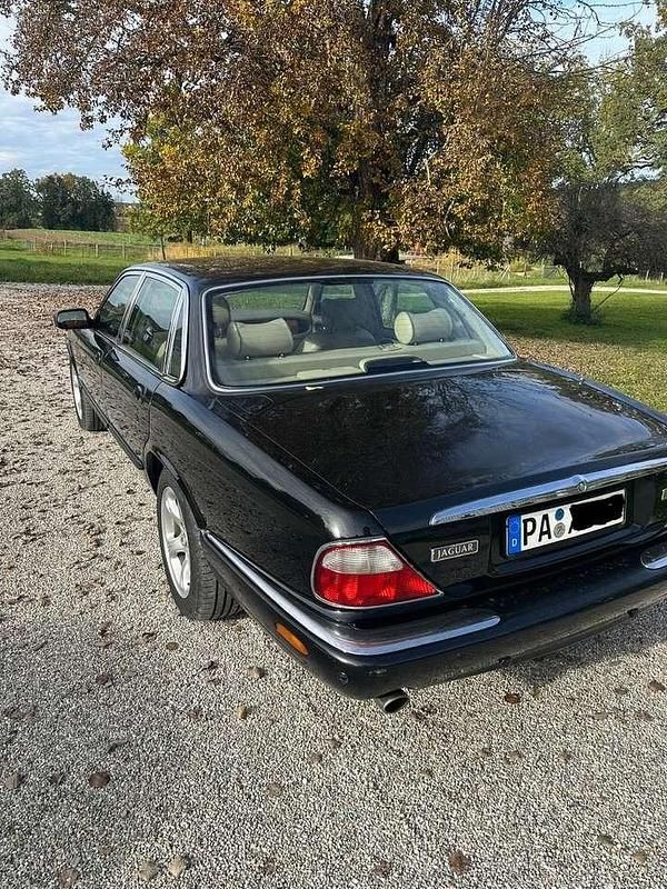 Gebraucht Jaguar XJ Executive 284 PS (208 kW) 2000 Schwarz Limousine