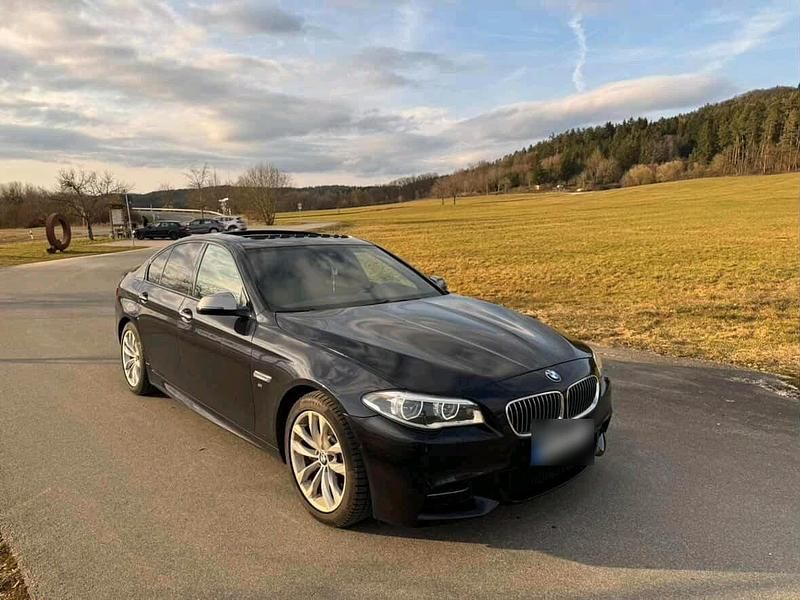 Gebraucht BMW M550 381 PS (280 kW) 2015 Blau Limousine