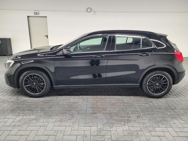 Gebraucht Mercedes GLA180 122 PS (89 kW) 2019 Schwarz (schwarz) SUV