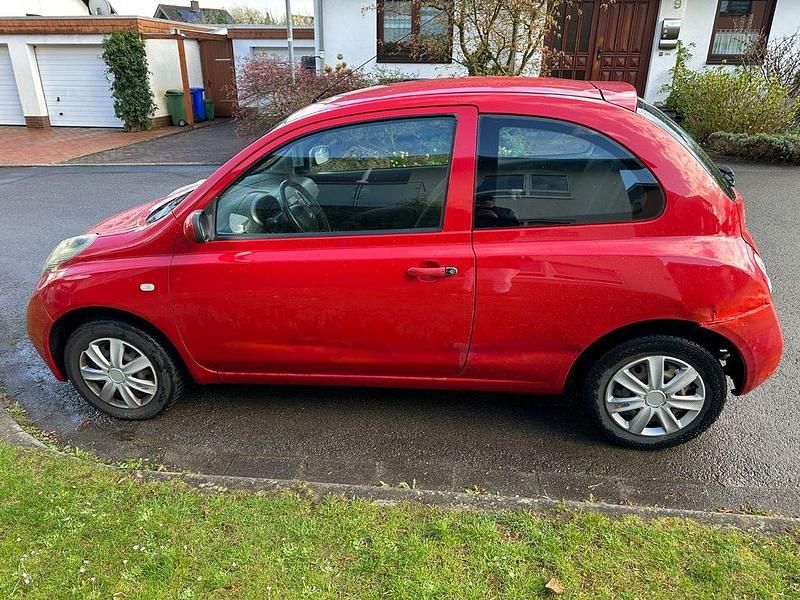 Gebraucht Nissan Micra Acenta 65 PS (47 kW) 2005 Rot Limousine