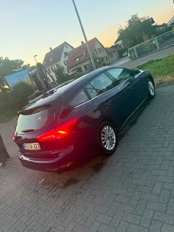 Gebraucht Ford Focus Active 120 PS (88 kW) 2020 Blau Limousine