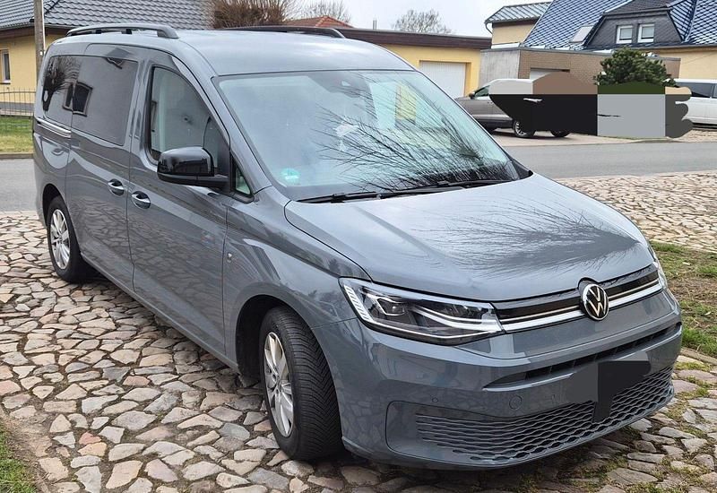 Gebraucht VW Caddy Maxi Dark Label 122 PS (89 kW) 2022 Grau Van / Kleinbus